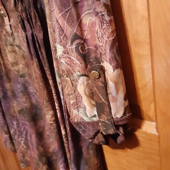 New Directions Pleated Flowy Tunic - Picture 2 of 5